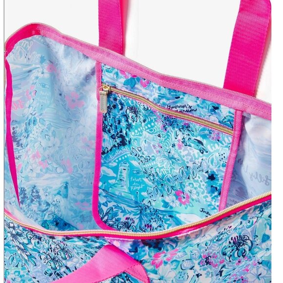 NWT Lilly Pulitzer Getaway Packable Tote, Blue Peri, Lilly Loves North Carolina - Picture 3 of 4